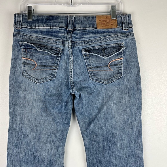 American Eagle Womens Boyfriend Jeans Light Blue Mid Rise Long Length Size 10 - Picture 7 of 12